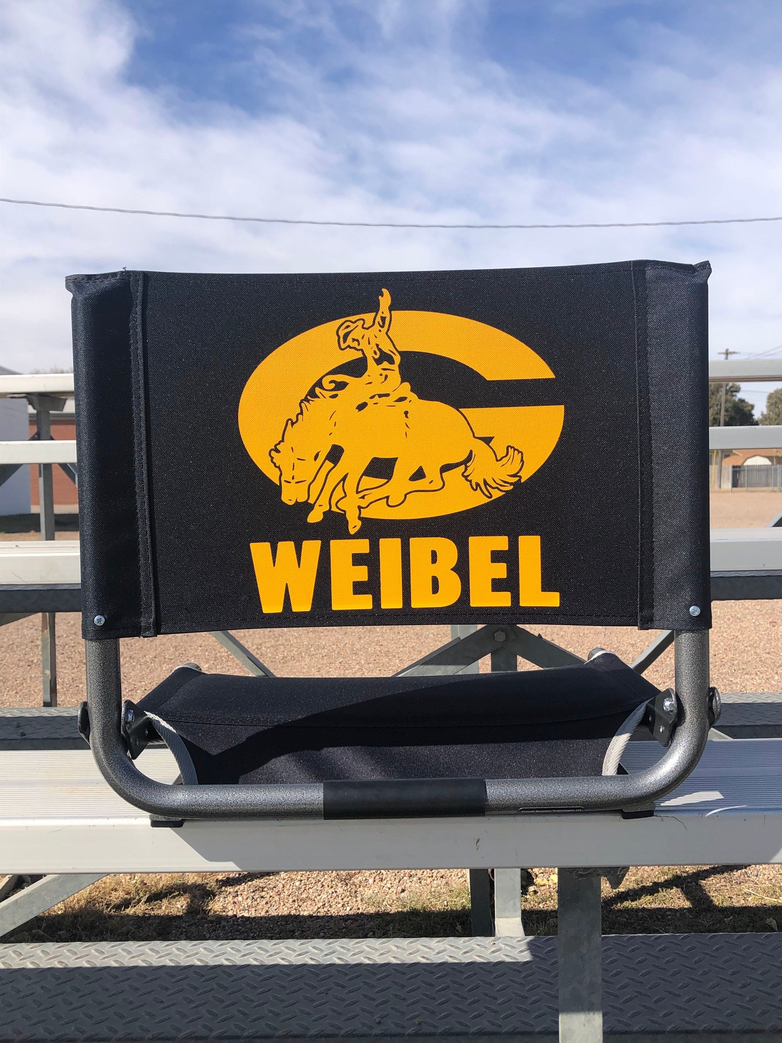 Gold Dog Head W Stadium Bleacher Seat Cushion - Wingate Outfitters